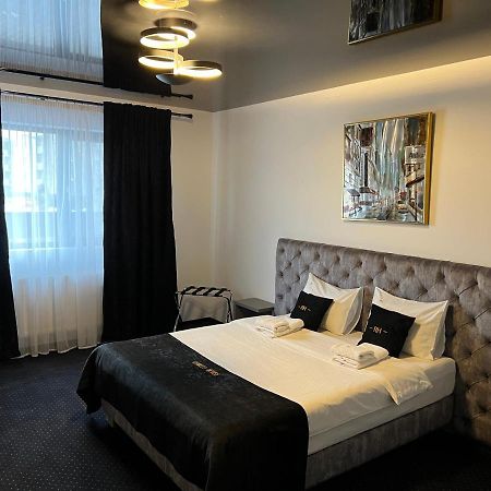 Hotel Renato House Târgu Jiu Exteriér fotografie