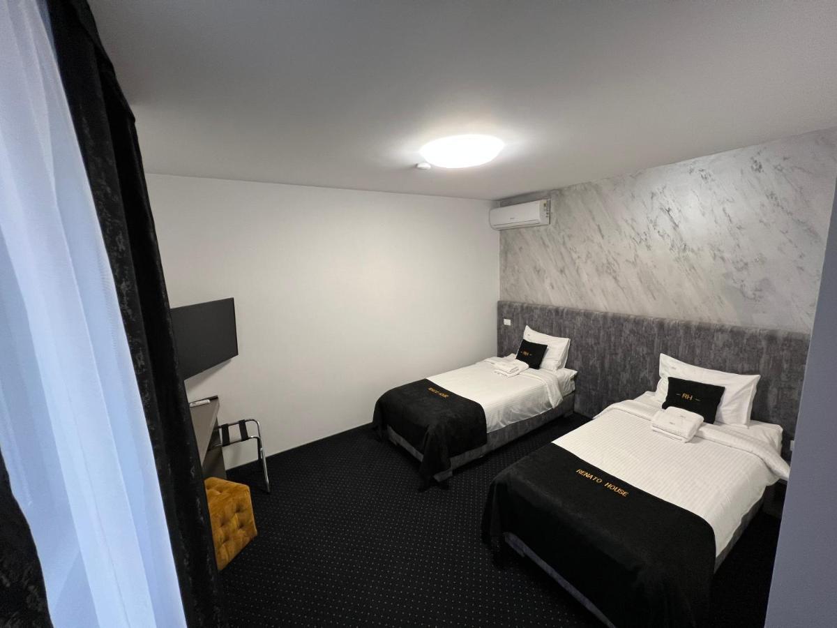 Hotel Renato House Târgu Jiu Exteriér fotografie